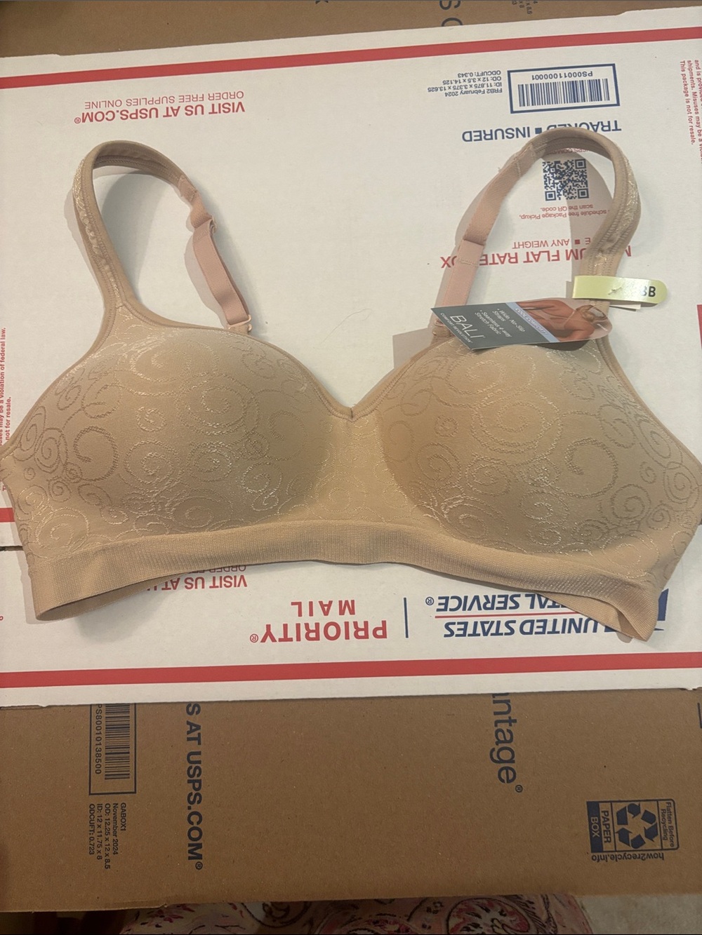 NWT Bali Nude Cool Comfort Bra with Subtle Swirl Jacquard